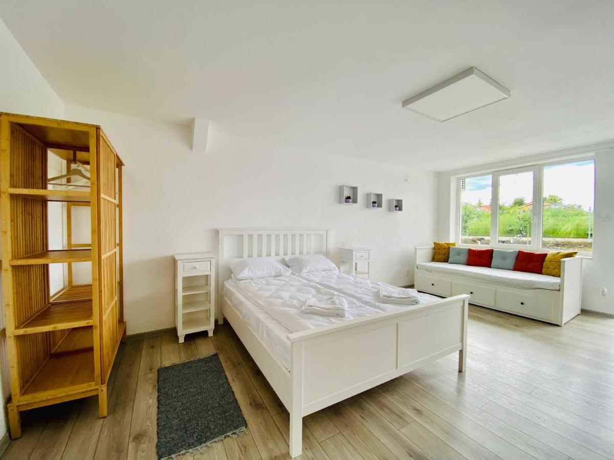 Pixel Guesthouse Tîrgu Secuiesc المظهر الخارجي الصورة