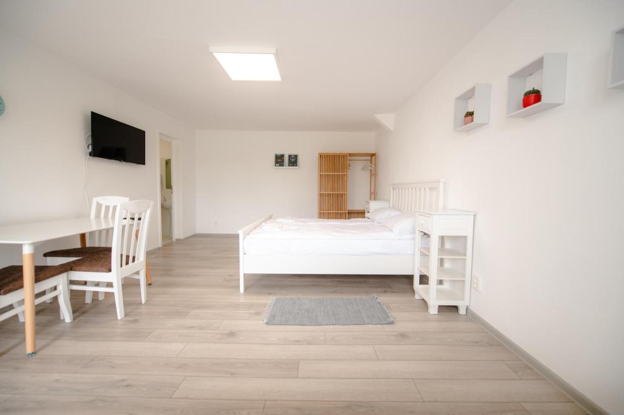 Pixel Guesthouse Tîrgu Secuiesc المظهر الخارجي الصورة
