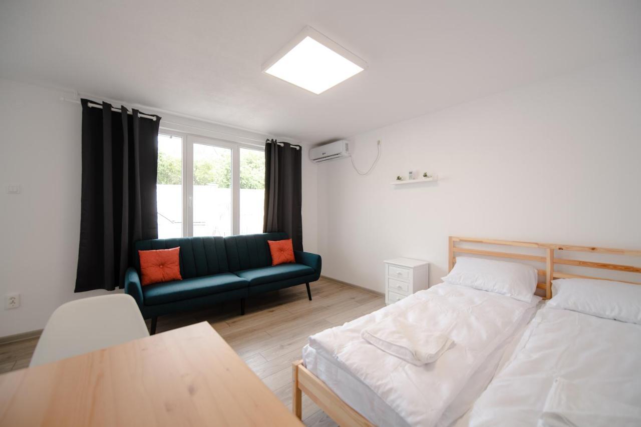 Pixel Guesthouse Tîrgu Secuiesc المظهر الخارجي الصورة