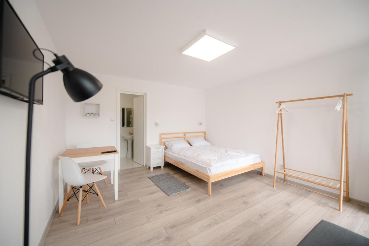 Pixel Guesthouse Tîrgu Secuiesc المظهر الخارجي الصورة