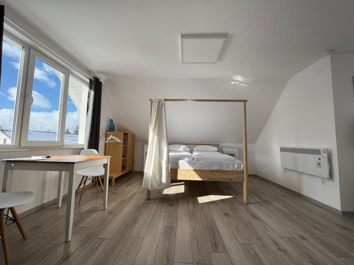 Pixel Guesthouse Tîrgu Secuiesc المظهر الخارجي الصورة