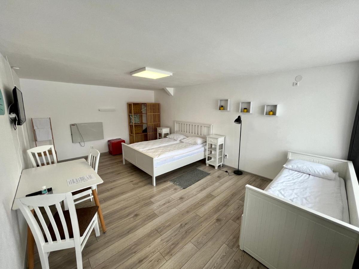 Pixel Guesthouse Tîrgu Secuiesc المظهر الخارجي الصورة